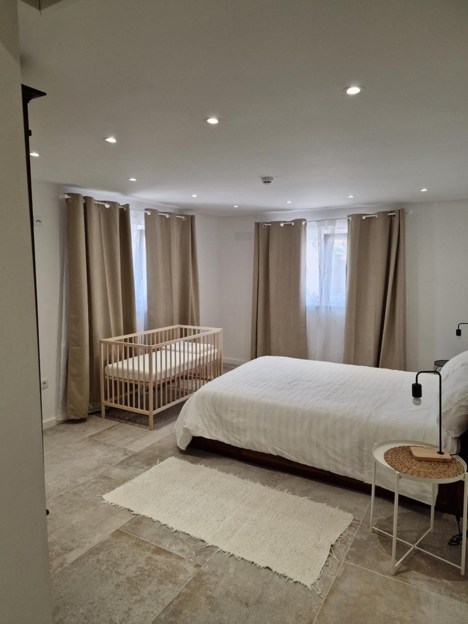 Casa Nikana Turcifal Exteriér fotografie